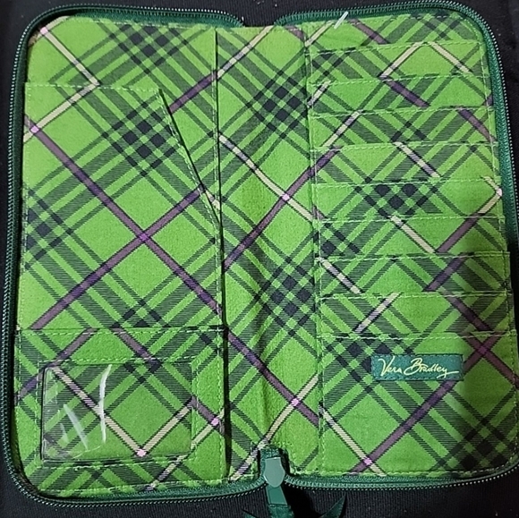 Vera Bradley Large Zip Travel Organizer Wallet - Picture 3 of 7